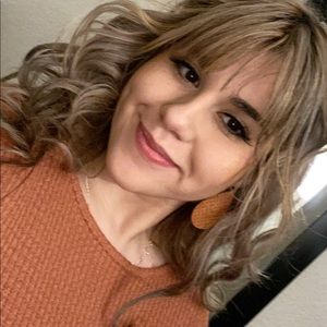 Meet your Posher, Emely